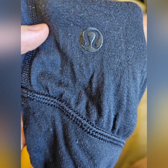 Lululemon hot but not tank - Picture 5 of 7